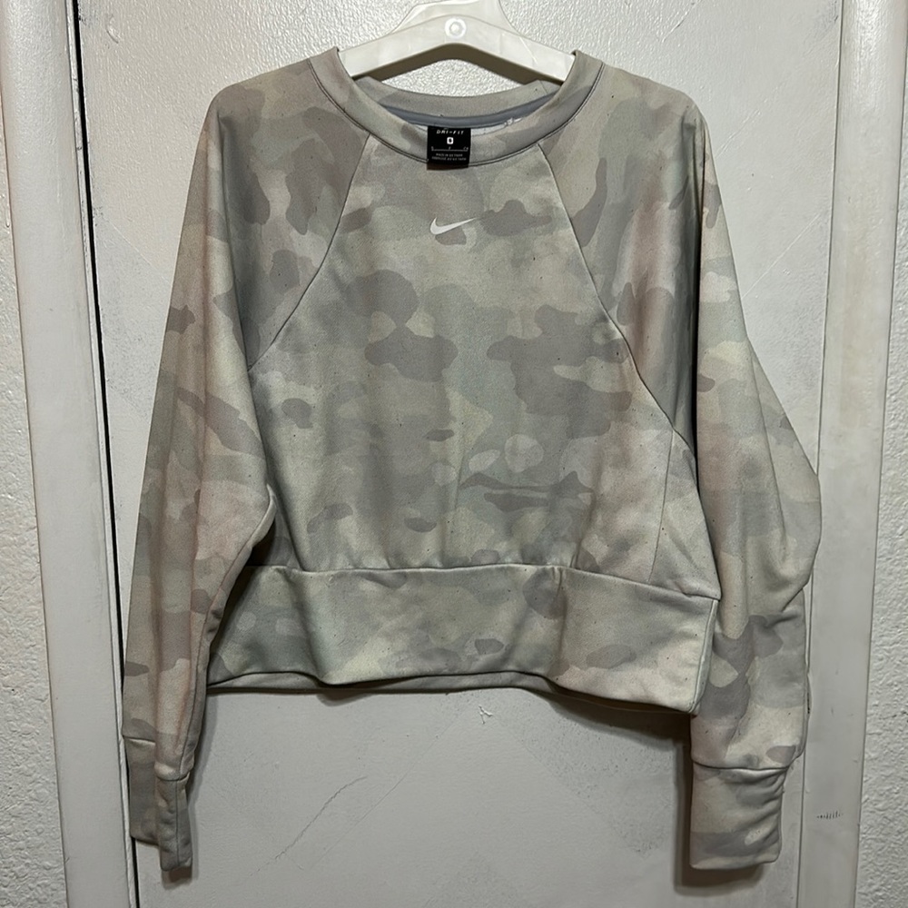 Nike Dri Fti Womens Small Loose Fit Long Sleeve Pullover Camo Sweatshirt